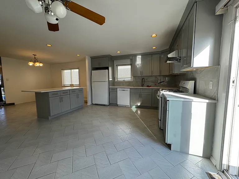 179 Lewiston St #2 — Photo 5