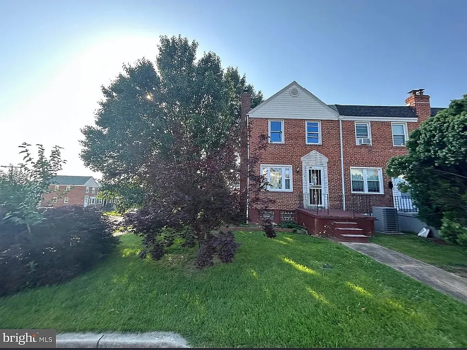 1813 Dunmere Rd