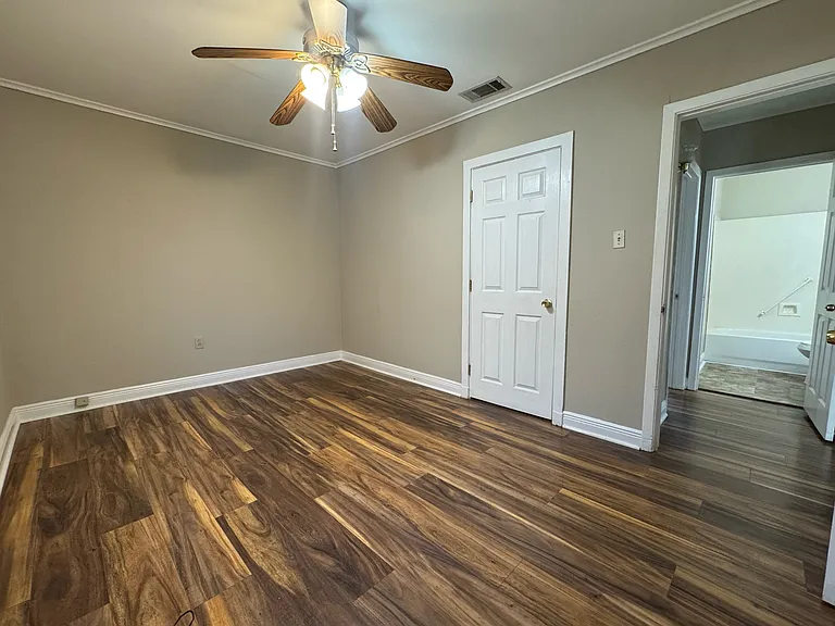 355 West Ave — Photo 18