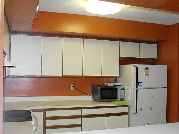 5th image of 35 Theresa Blvd