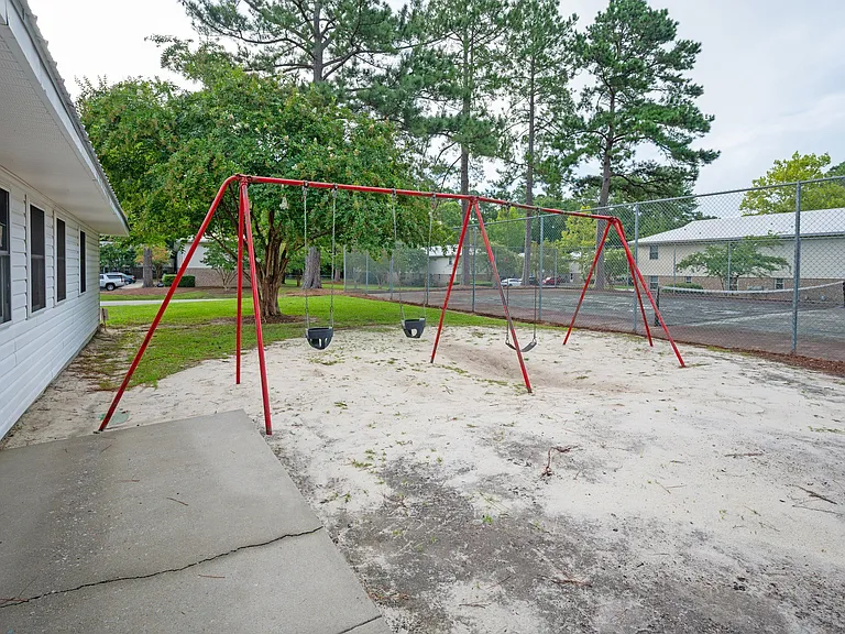Woodlocke Apartments — Photo 10