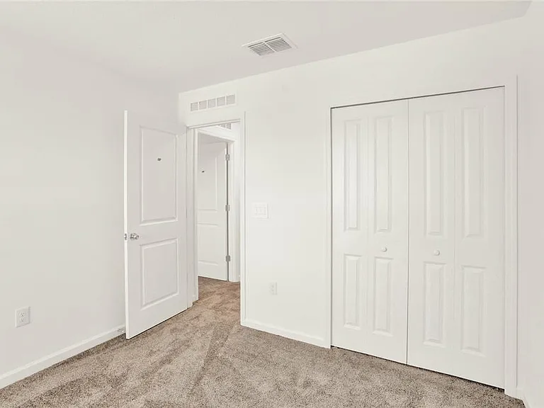 517 Bell Prairie Cir — Photo 37