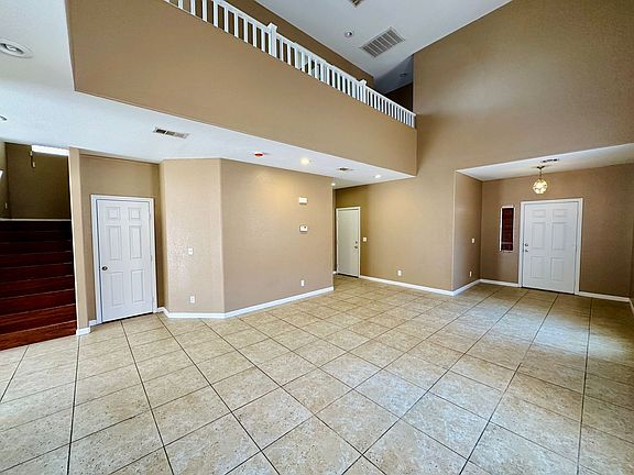 4th image of 143 Willow Dove Ave