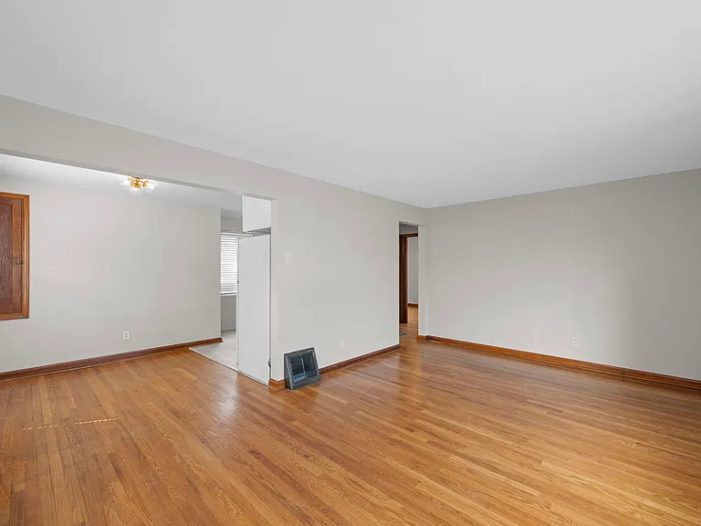 7821 Morgan Ford Rd — Photo 6