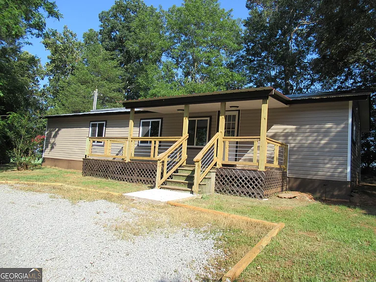 1379 Sam Craven Rd — Photo 2