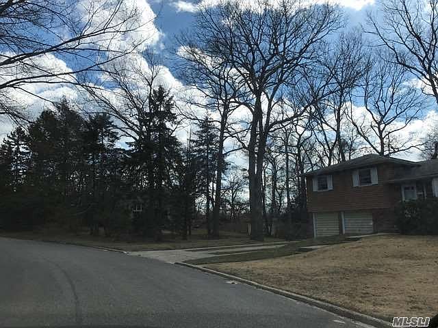 2nd image of 2 Tanglewood Dr