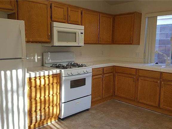 5th image of 1817 Klamath Falls Way #0