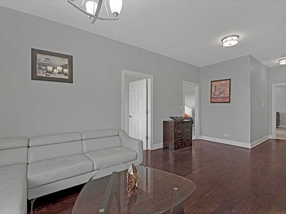 4th image of 7400 S Stony Island Ave #301