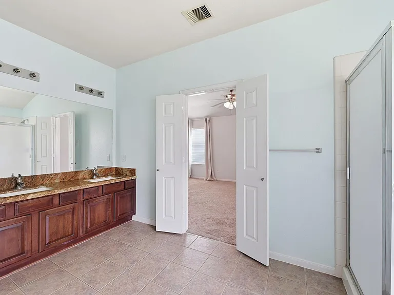 21011 Narrow Gate Dr — Photo 15