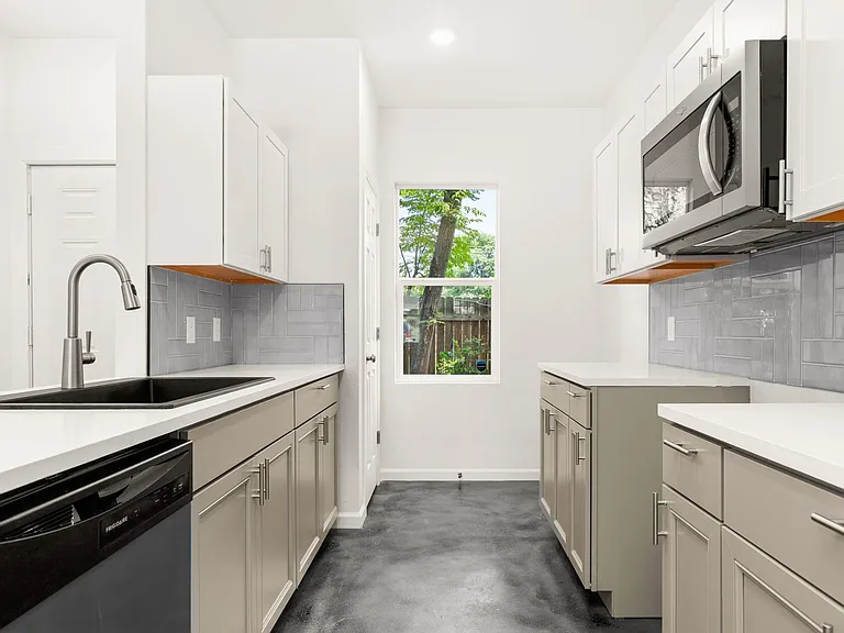 1835 Dawson St #101 — Photo 7