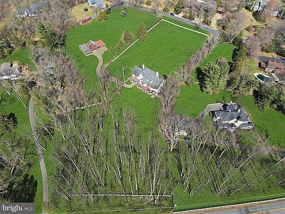 4th image of 310 Springvale Rd