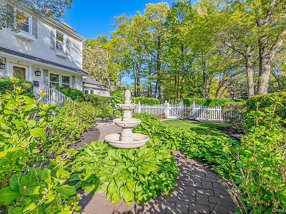 3rd image of 15 Oxbow Road