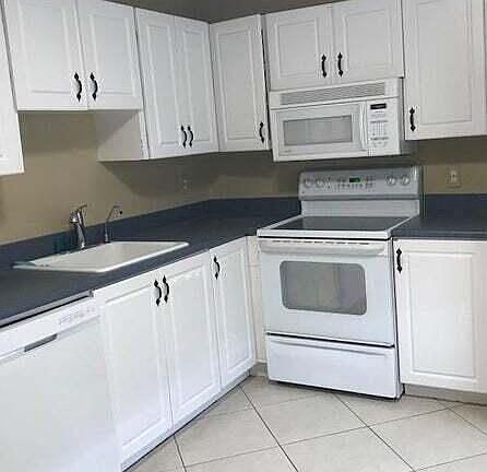 2nd image of 5249 Tennis Ln