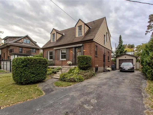 2104 Emerald Cres, Burlington, ON L7R 1N3