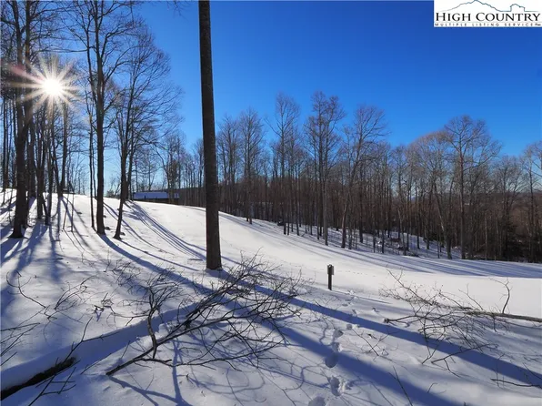 109 Blacksmith Court, Elk Park, NC 28622