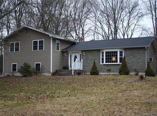 28 Adams Dr, Norwich, CT 06360