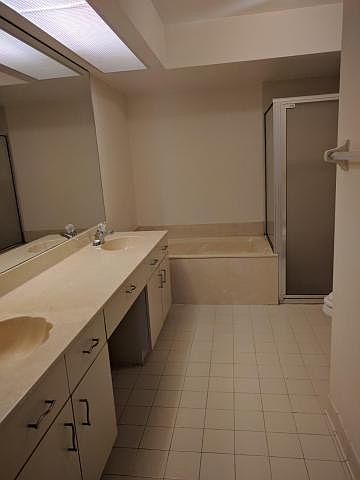 2nd image of 5780 Coach House Cir