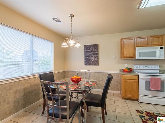 5th image of 1611 Twisted Oak Dr
