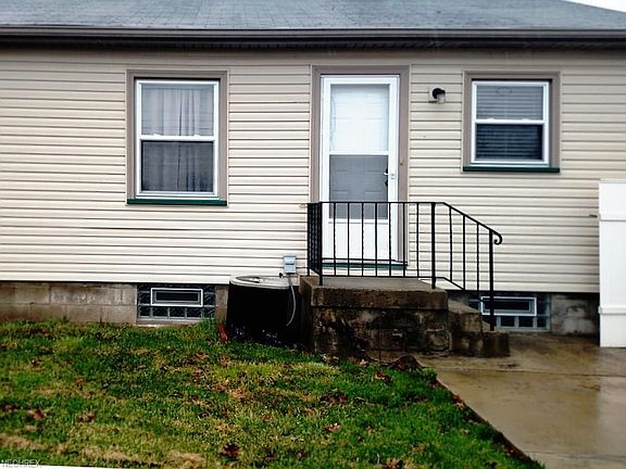 2nd image of 3234 Quentin Dr