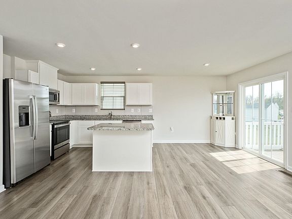2nd image of 620 Grommet Dr