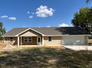 2906 Hendrix Dr, Bloomington, IL 61704