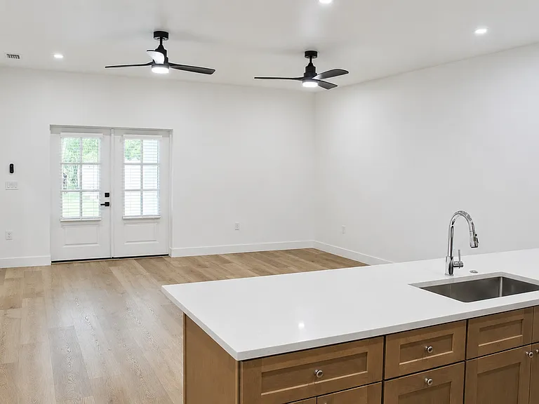 820 26th Ave E #102 — Photo 11