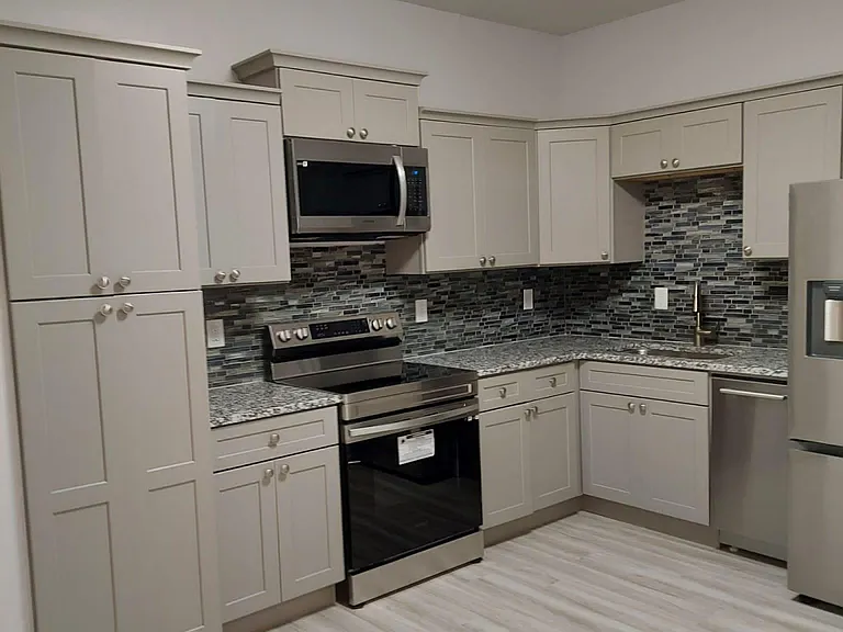 1048 Luke St #B — Photo 7