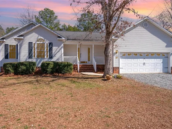 2253 Pine Creek Rdg, Asheboro, NC 27205