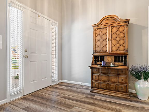 4th image of 207 Beaver Creek Cir