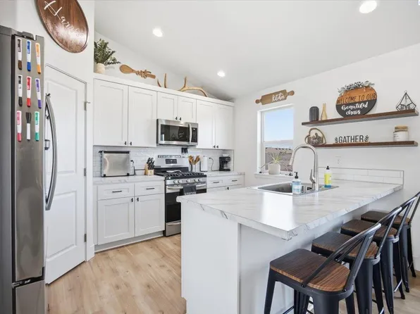 10609 Silverbright Dr, Pasco, WA 99301