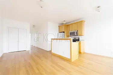 Rented by R New York