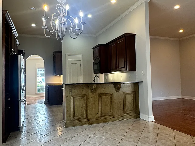 4431 Evelyn Ln — Photo 8