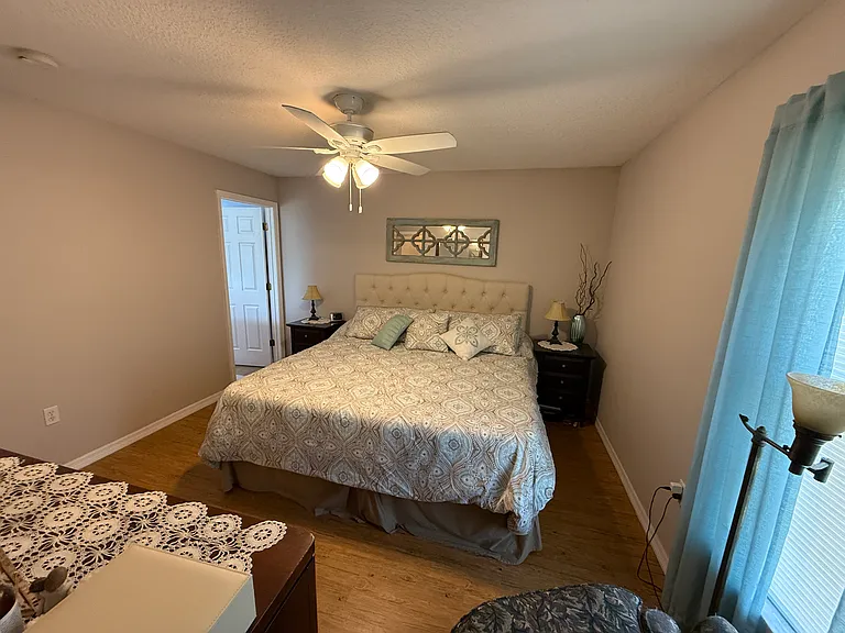 4051 Adrian Ave — Photo 6