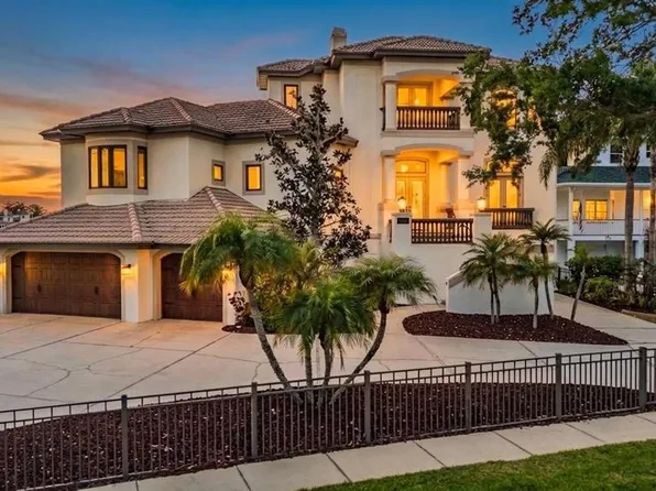 62 Central Ct, Tarpon Springs, FL 34689