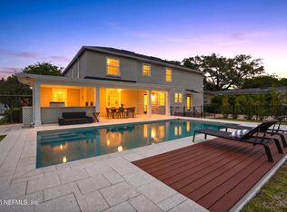 1052 HOLLY Lane, Jacksonville, FL 32207