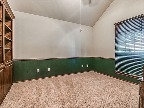 5th image of 18304 Willow Oak Ln