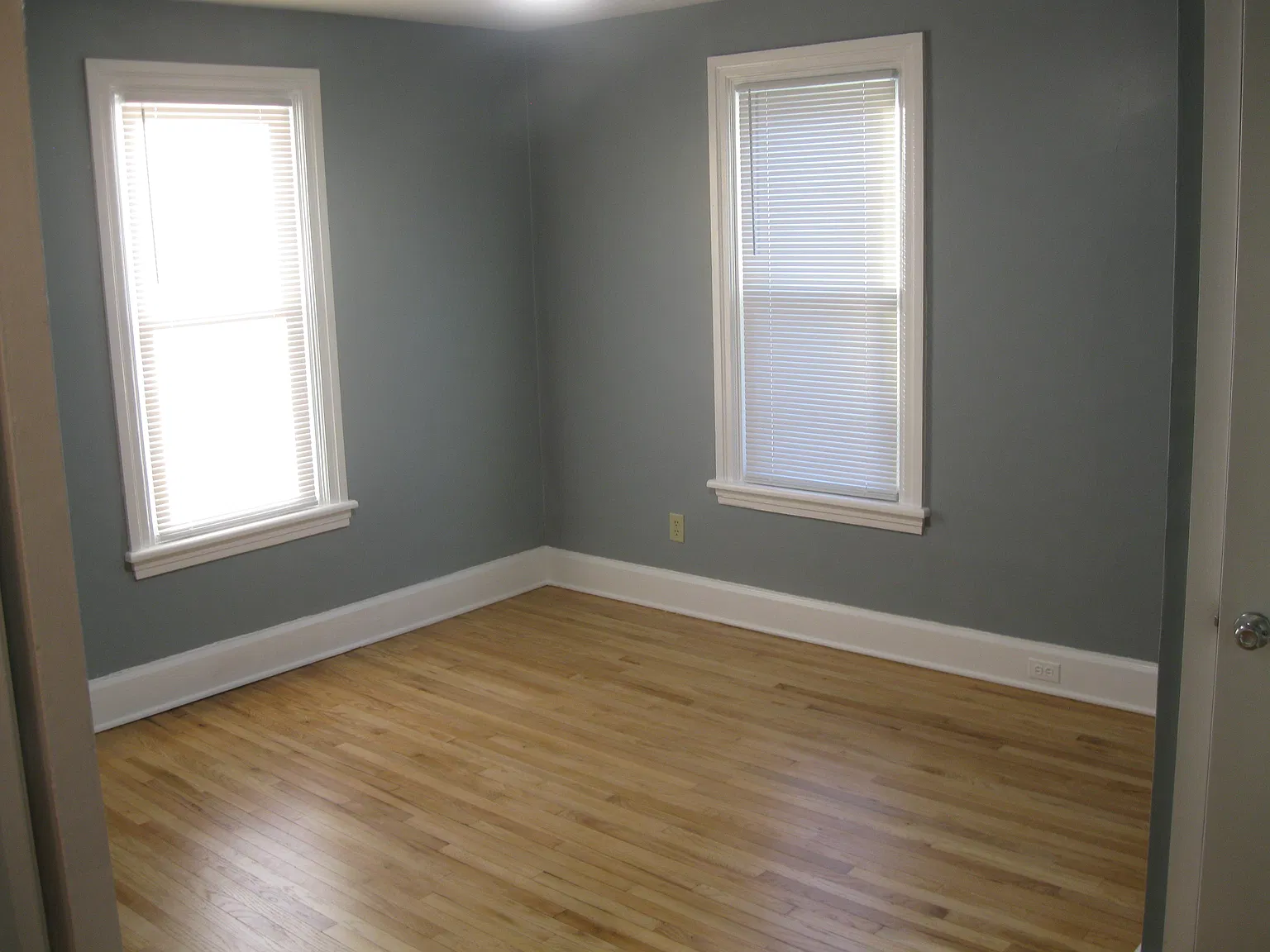 2 bed, 700 sqft, $1,390 — Photo 2