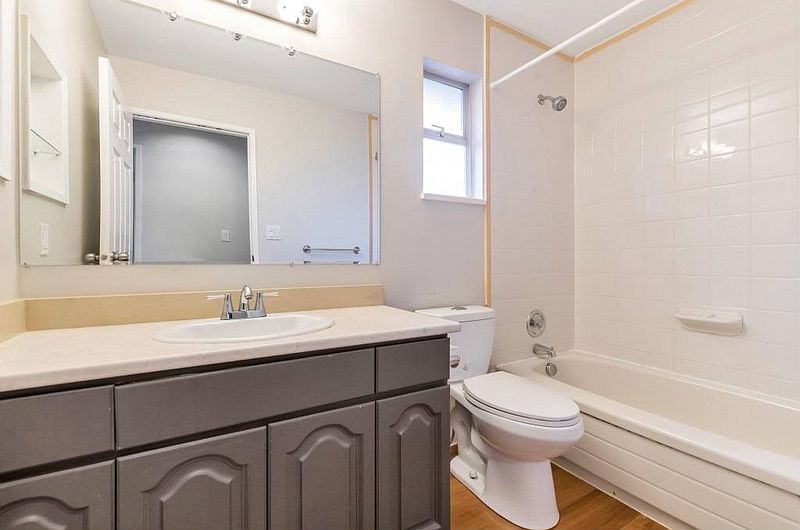 North Vancouver House for rent - 4 Bedrooms — photo 14