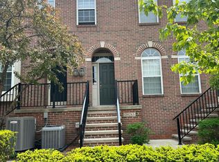 20283 Rodeo Ct, Southfield, MI 48075