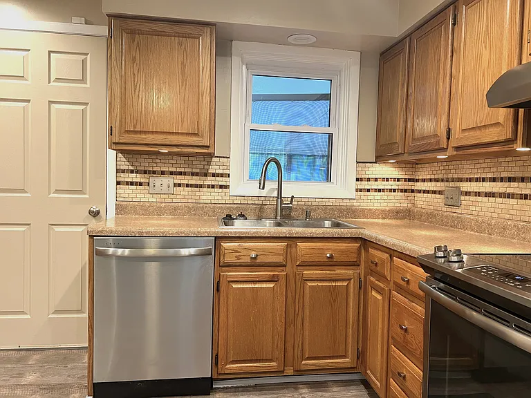 4112 South Dr — Photo 7