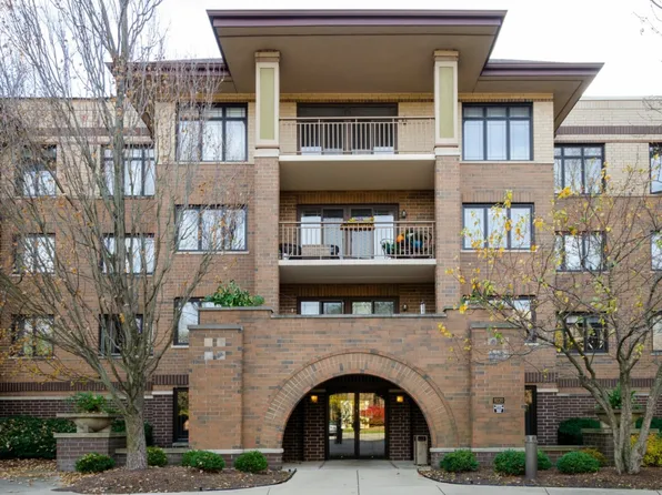 9220 E Prairie Rd APT 402, Evanston, IL 60203