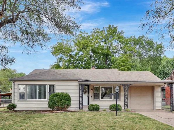 127 N Edgemoor St, Wichita, KS 67208