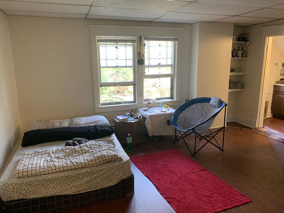 1st image of 205 N Busey Ave #5