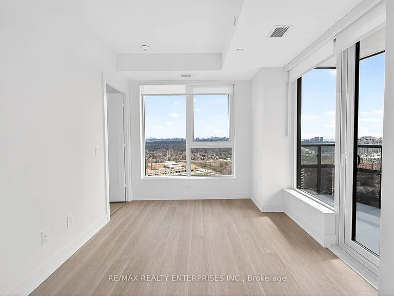 60 Central Park Dr #2404 — Photo 10