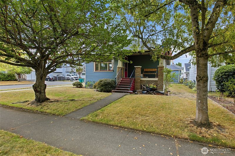 2nd image of 1081 Lafromboise Street