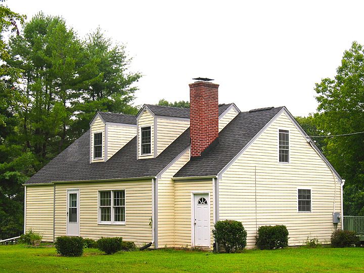 Sweet house on 7 acres