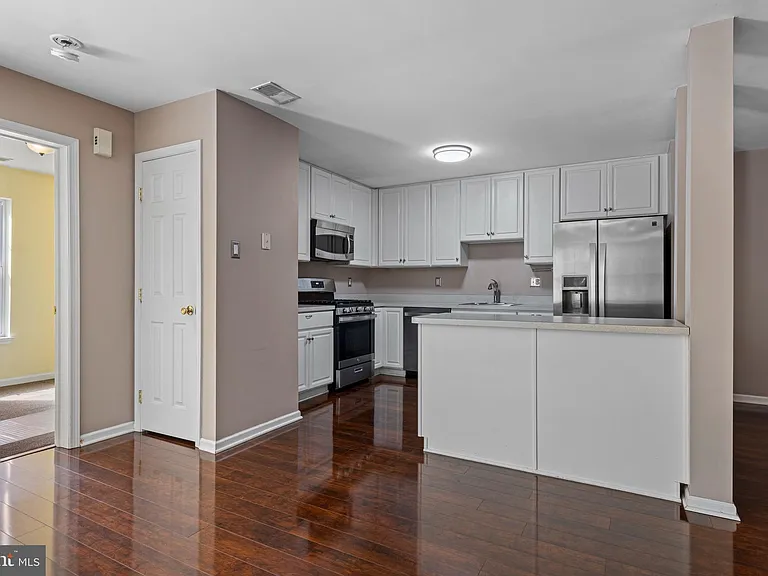 312 Riverbirch Cir #802 — Photo 13
