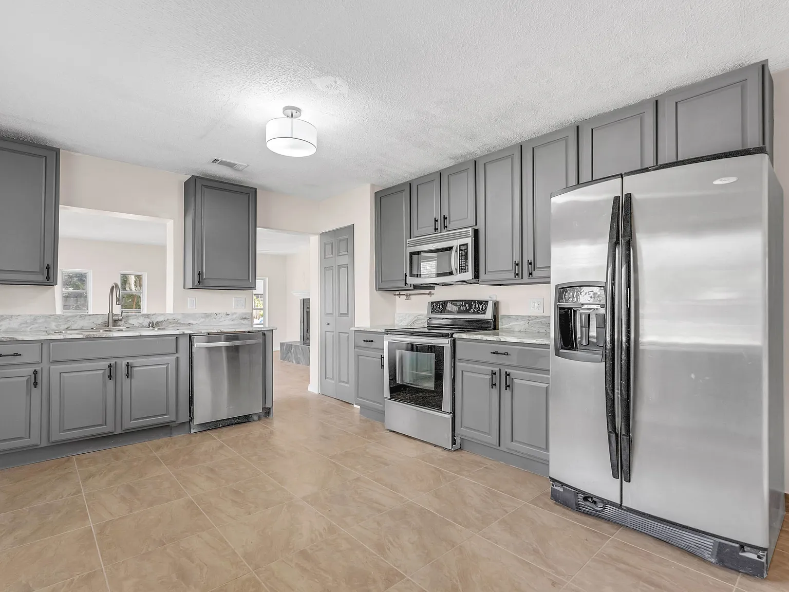 3 bed, 1440 sqft, $2,250 — Photo 3