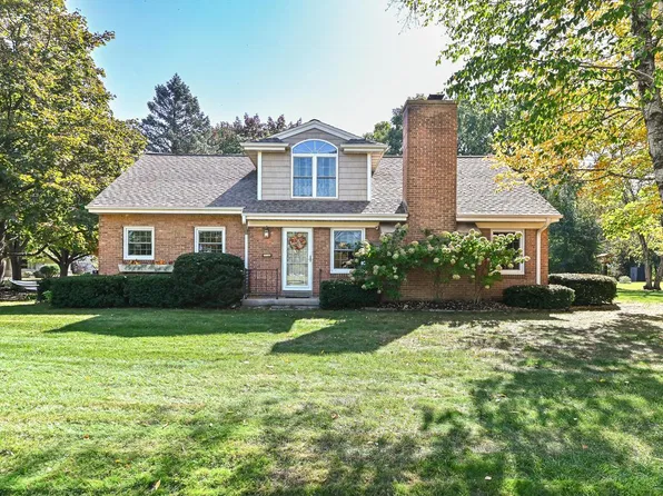 7120 N Yates ROAD, Fox Point, WI 53217