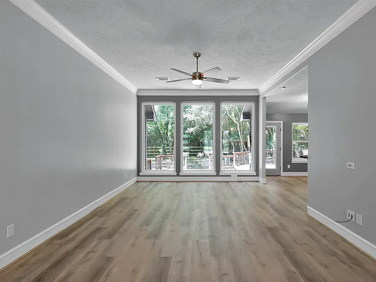 84 Oak Grove Ln — Photo 9